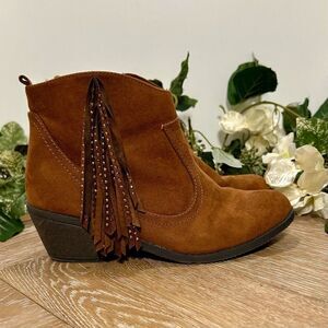 Wonder Nation Ankle Boots Girls Women’s Size 4 Chestnut Brown Suede Stud Fringe